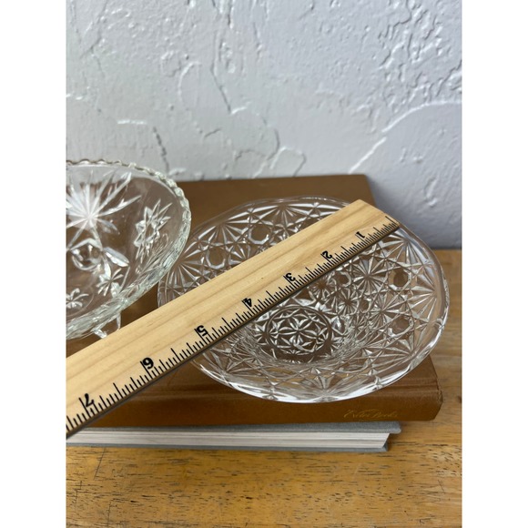 Vintage Clear Pressed Glass Starburst Pattern 3-Footed round Candy Dish 7” - Picture 6 of 7